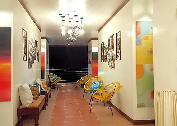 The Runway - Mactan Cebu 호스텔 막탄